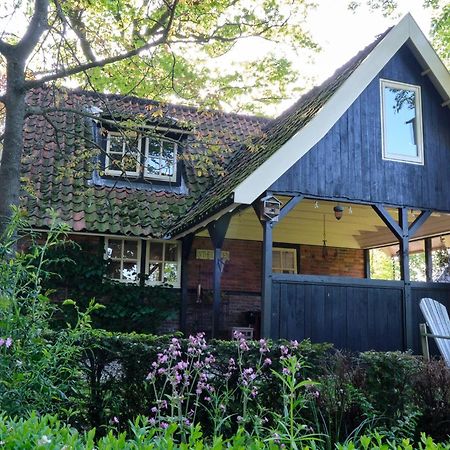 Loosan Lodges Gastenhuis Reutum Ngoại thất bức ảnh
